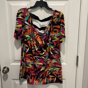 Colorful blouse, great for work, date, or drinks!